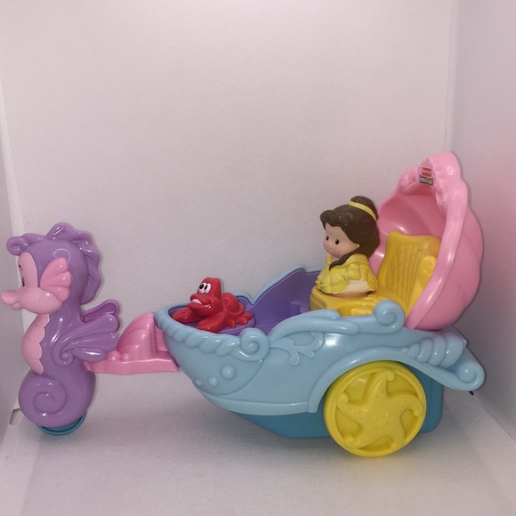 Fisher Price Little People Little Mermaid Ariel's Musical Carriage and 1… - Picture 3 of 10